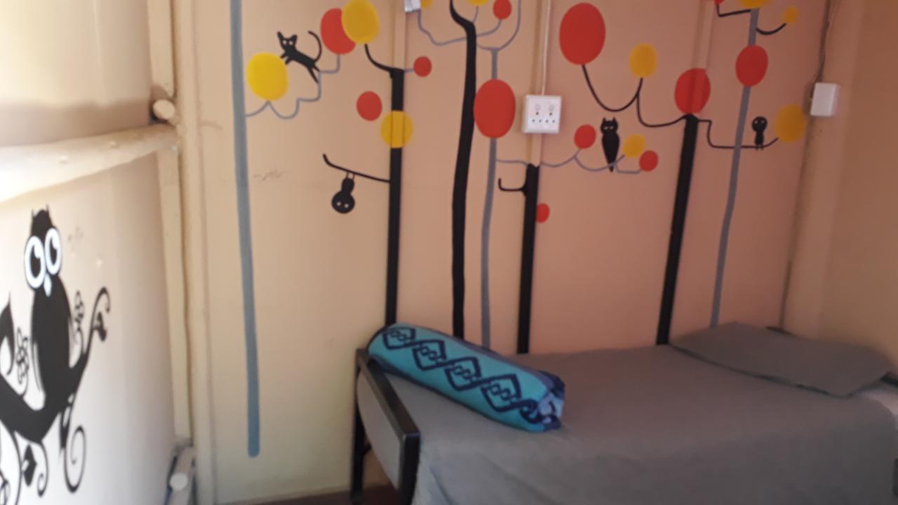Paljas Backpackers Ξενοδοχείο Potchefstroom Εξωτερικό φωτογραφία