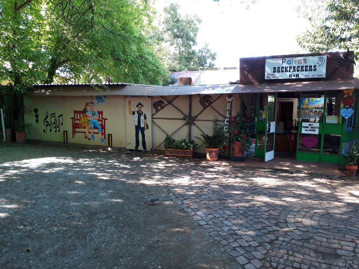 Paljas Backpackers Ξενοδοχείο Potchefstroom Εξωτερικό φωτογραφία