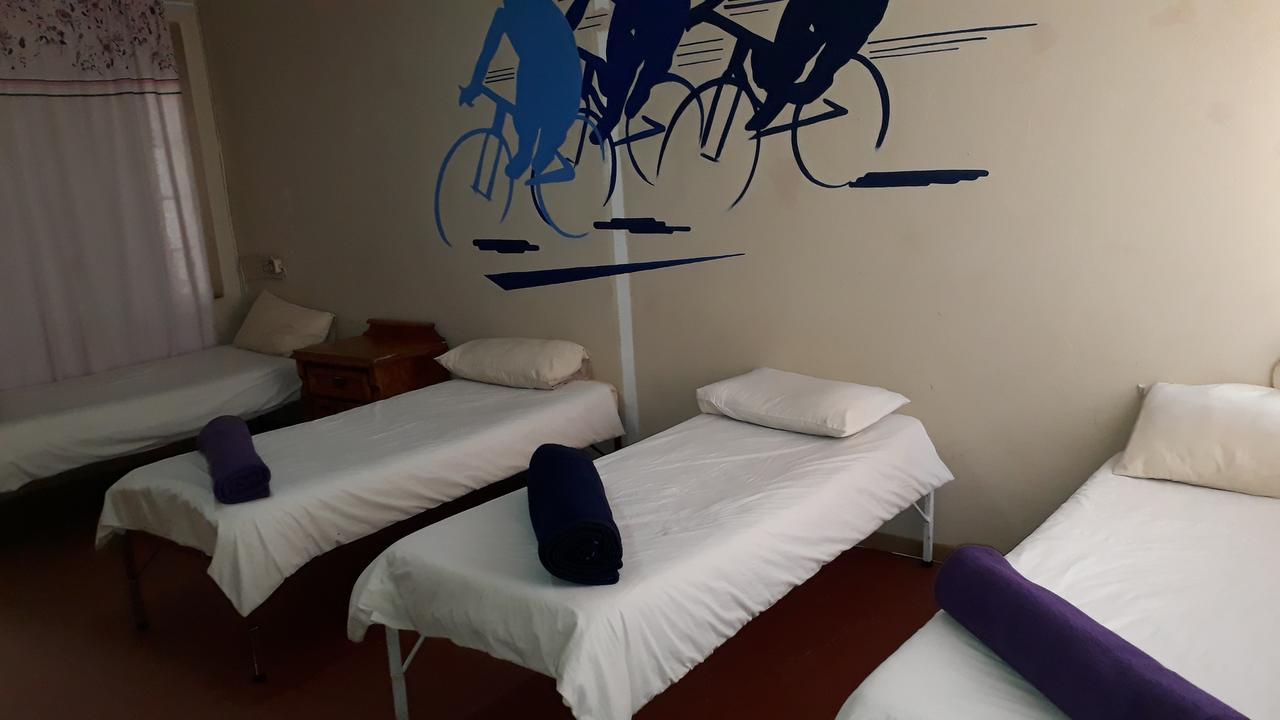 Paljas Backpackers Ξενοδοχείο Potchefstroom Εξωτερικό φωτογραφία